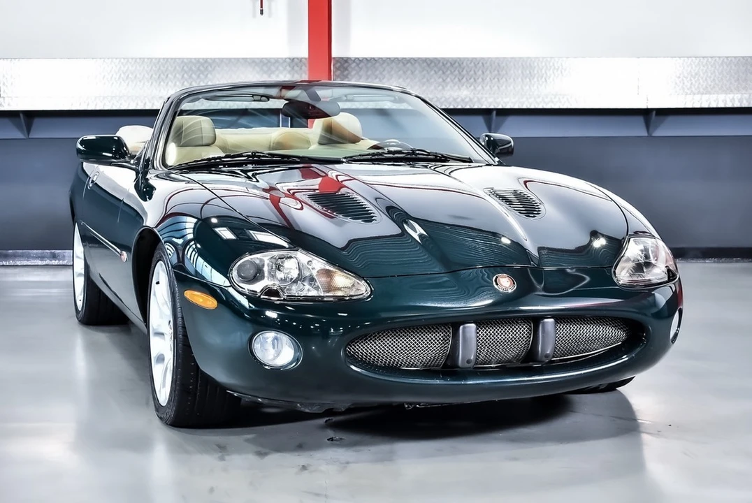 2001 Jaguar X100 XKR - Image 9 of 30