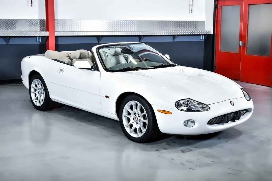 2001 Jaguar X100 XKR - Image 13 of 30