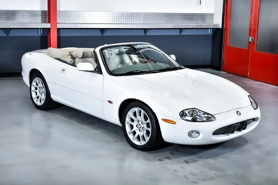 2001 Jaguar X100 XKR - Image 10 of 30