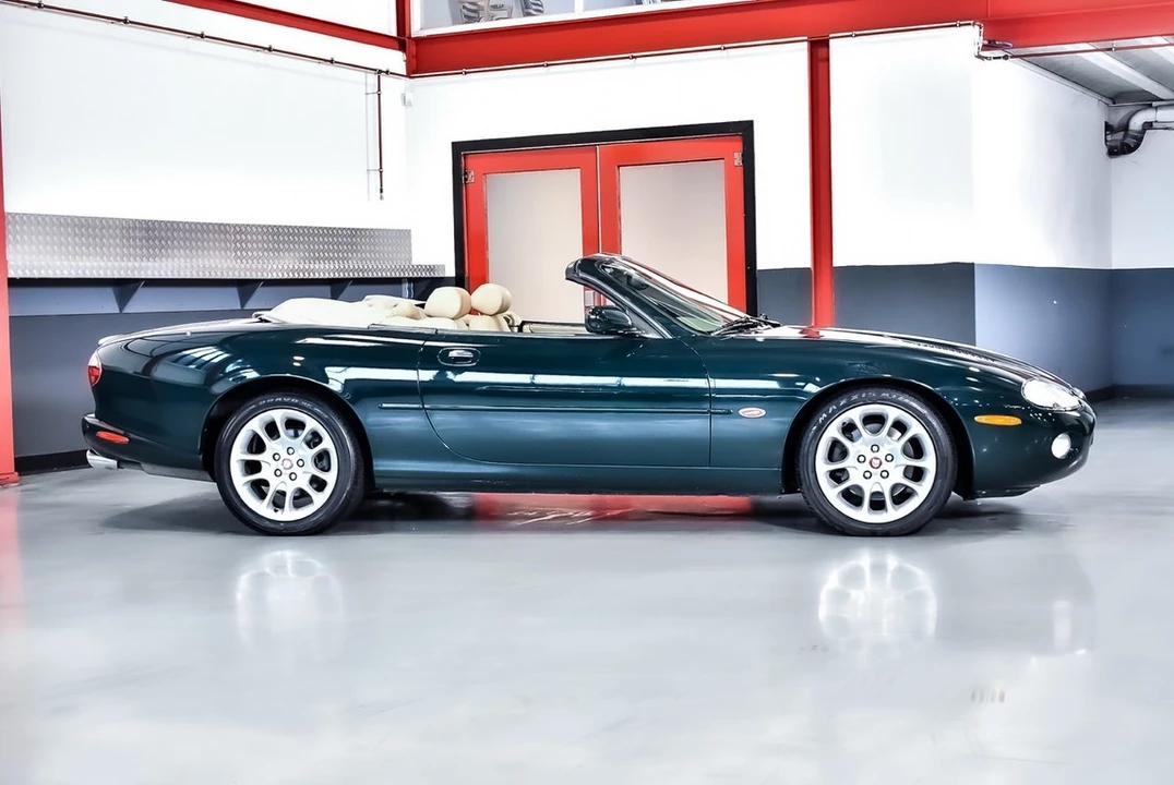2001 Jaguar X100 XKR - Image 17 of 30