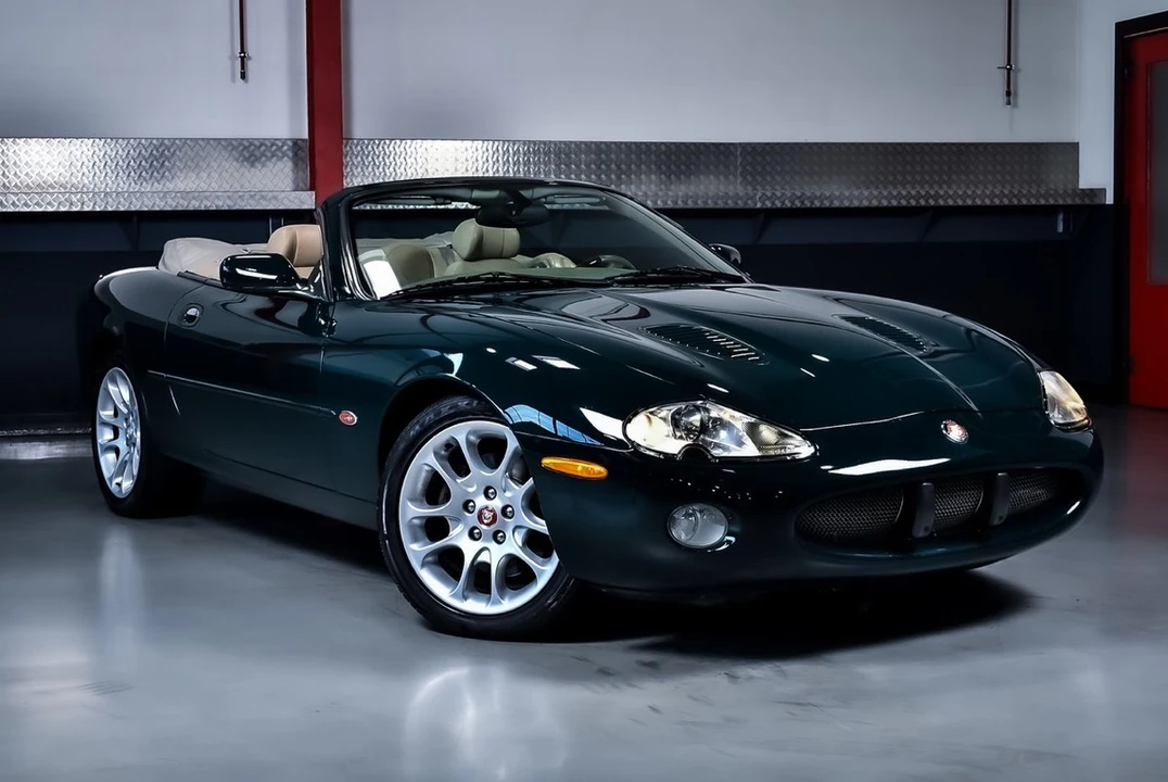 2001 Jaguar X100 XKR - Image 12 of 30