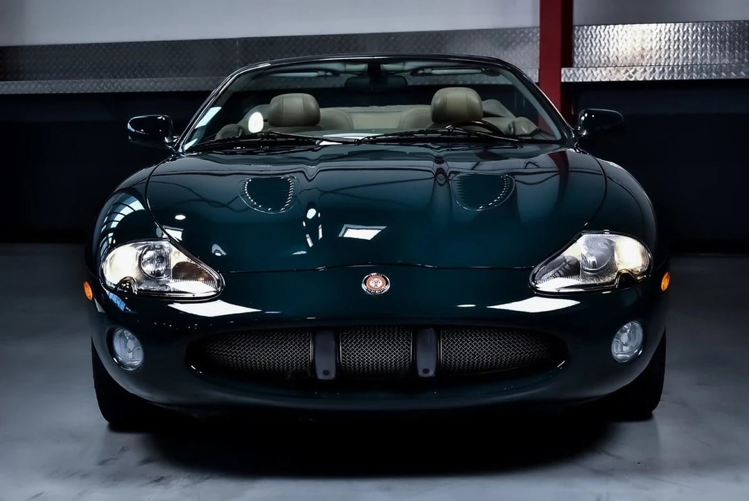 2001 Jaguar X100 XKR - Image 4 of 30