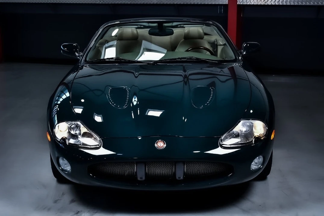 2001 Jaguar X100 XKR - Image 3 of 30