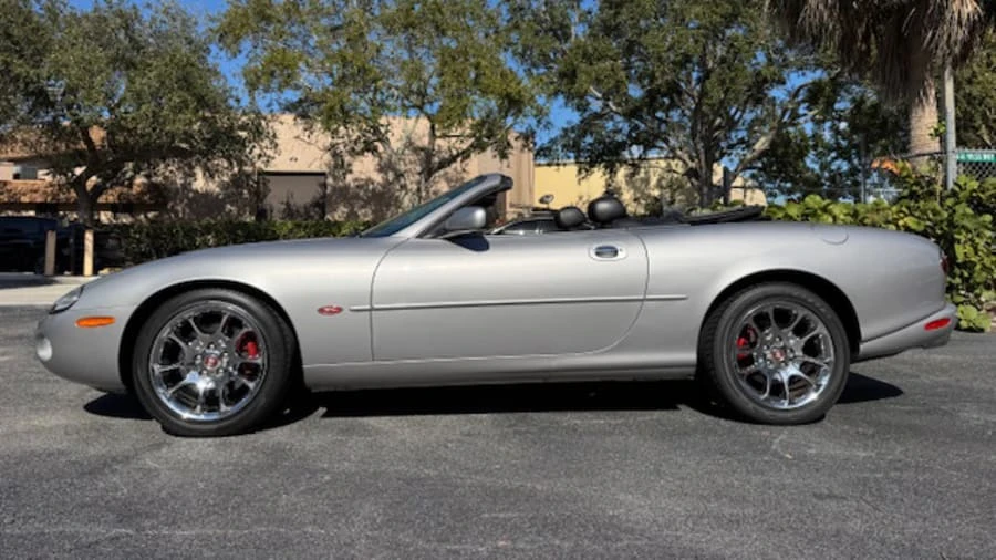 2001 Jaguar X100 XKR - Image 2 of 8