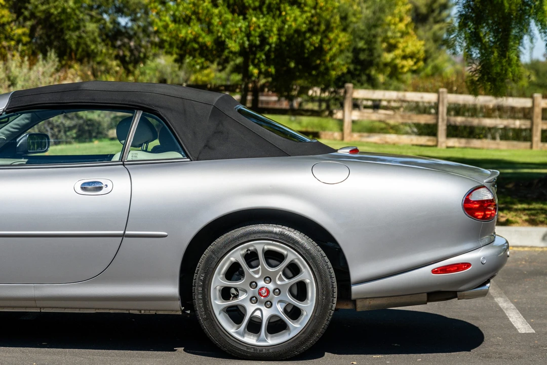 2001 Jaguar X100 XKR - Image 25 of 31