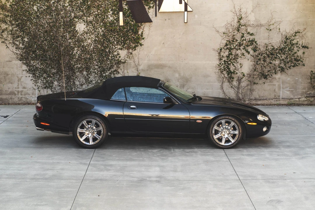 2001 Jaguar X100 XKR - Image 28 of 31