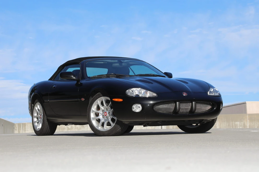 2001 Jaguar X100 XKR - Image 2 of 31
