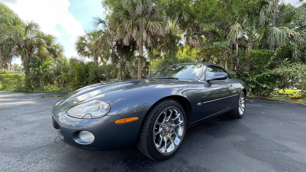 2001 Jaguar X100 XKR - Image 16 of 31