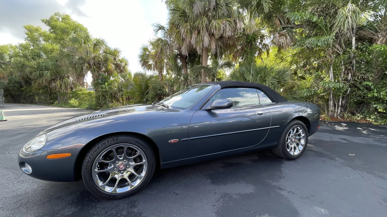 2001 Jaguar X100 XKR - Image 19 of 31