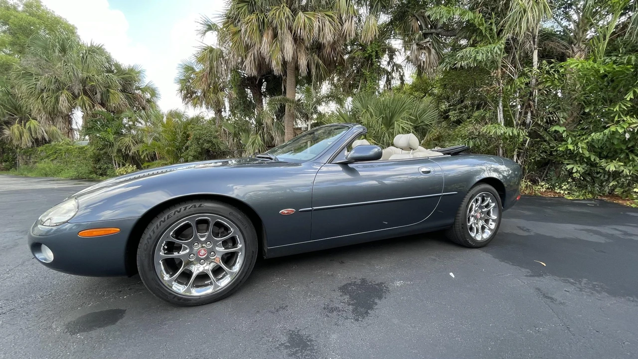 2001 Jaguar X100 XKR - Image 4 of 31
