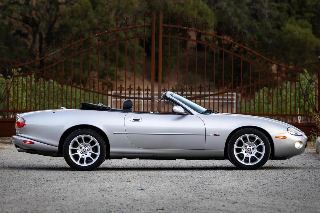 2001 Jaguar X100 XKR - Image 3 of 31