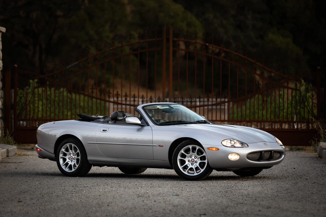 2001 Jaguar X100 XKR - Image 16 of 31