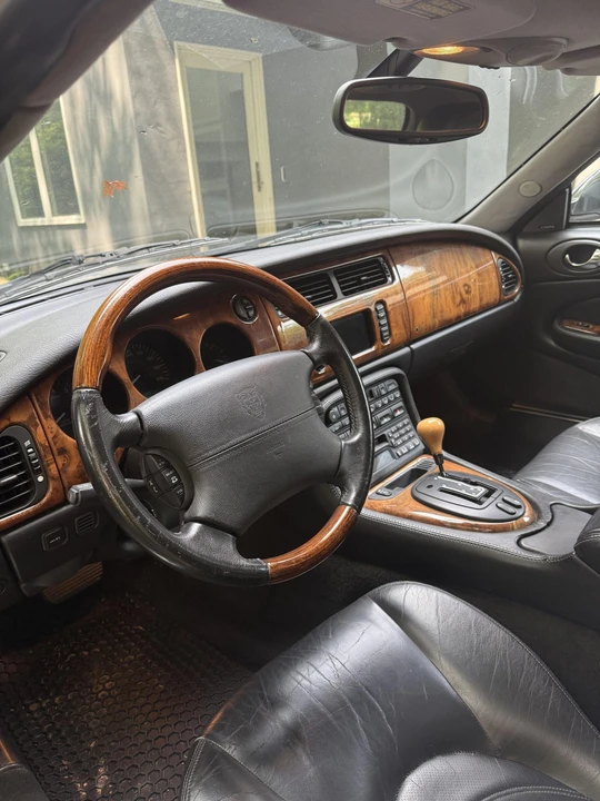 2001 Jaguar X100 XKR - Image 22 of 31