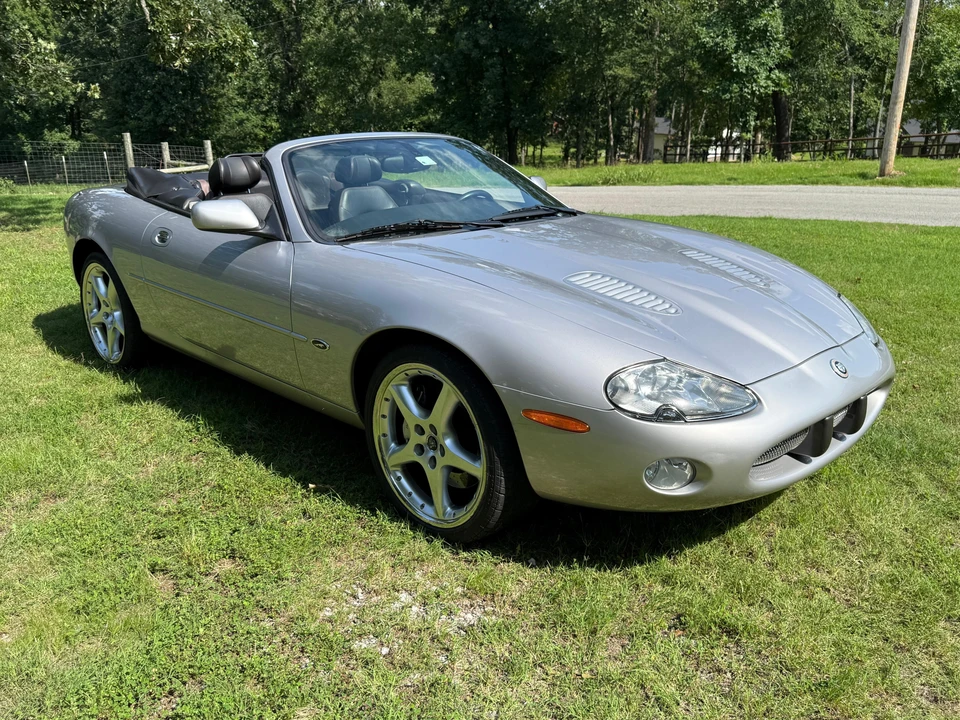 2001 Jaguar X100 XKR - Image 16 of 31
