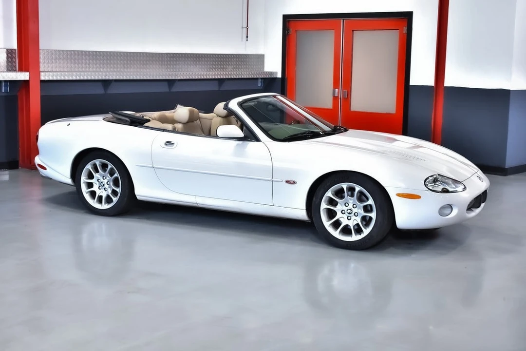 2001 Jaguar X100 XKR - Image 8 of 30
