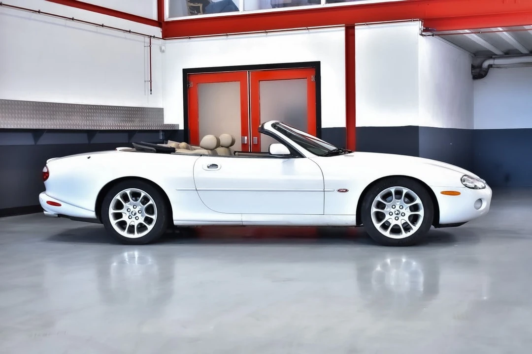 2001 Jaguar X100 XKR - Image 10 of 31