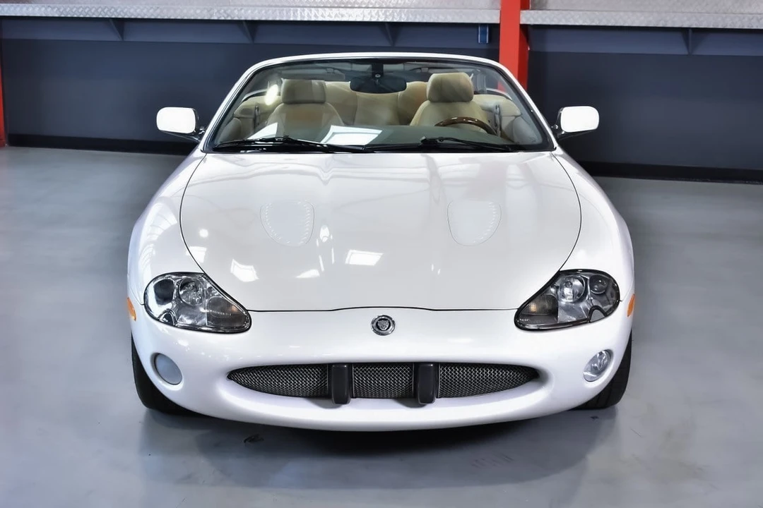 2001 Jaguar X100 XKR - Image 2 of 31