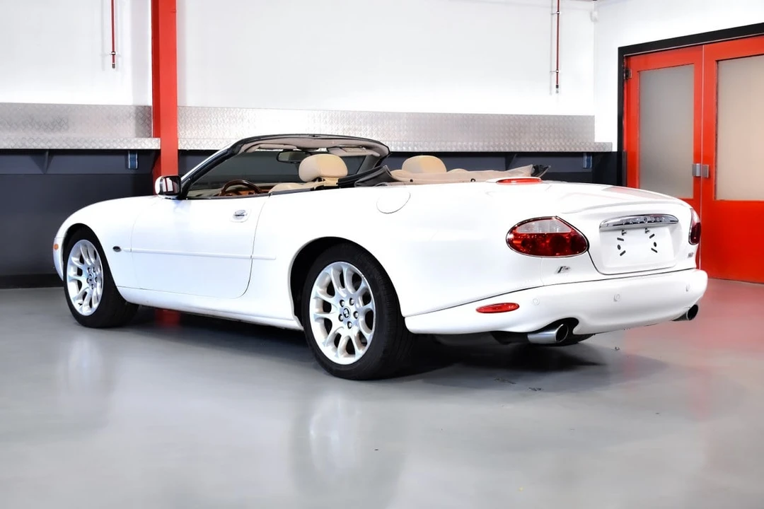 2001 Jaguar X100 XKR - Image 18 of 31