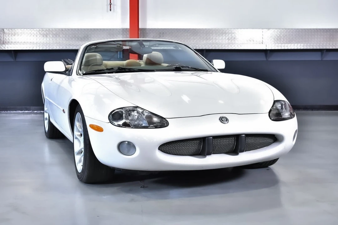 2001 Jaguar X100 XKR - Image 5 of 31