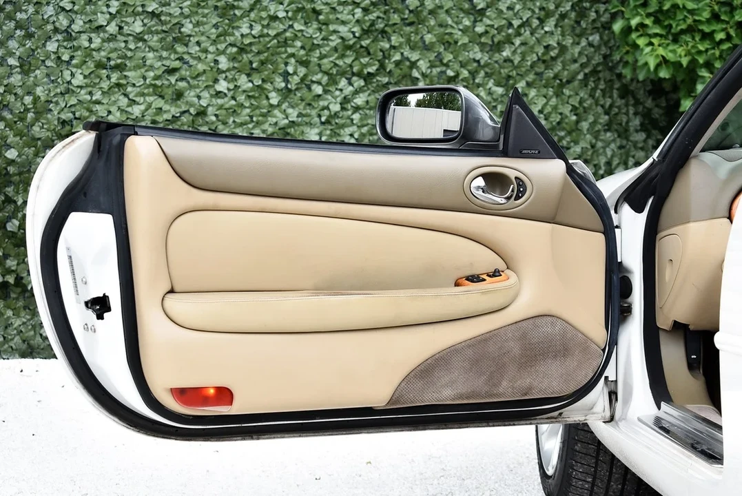 2001 Jaguar X100 XKR - Image 18 of 31