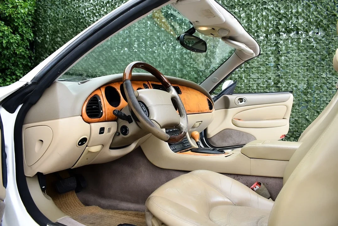 2001 Jaguar X100 XKR - Image 23 of 31