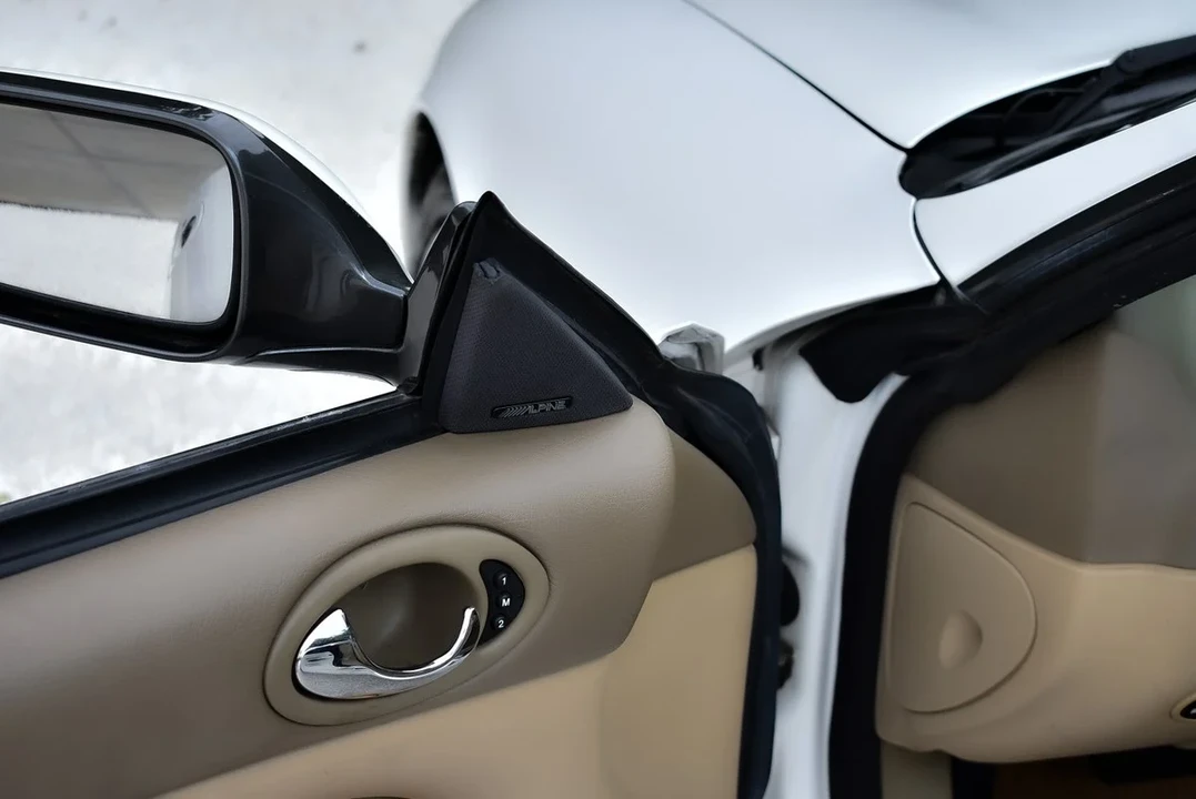 2001 Jaguar X100 XKR - Image 27 of 31
