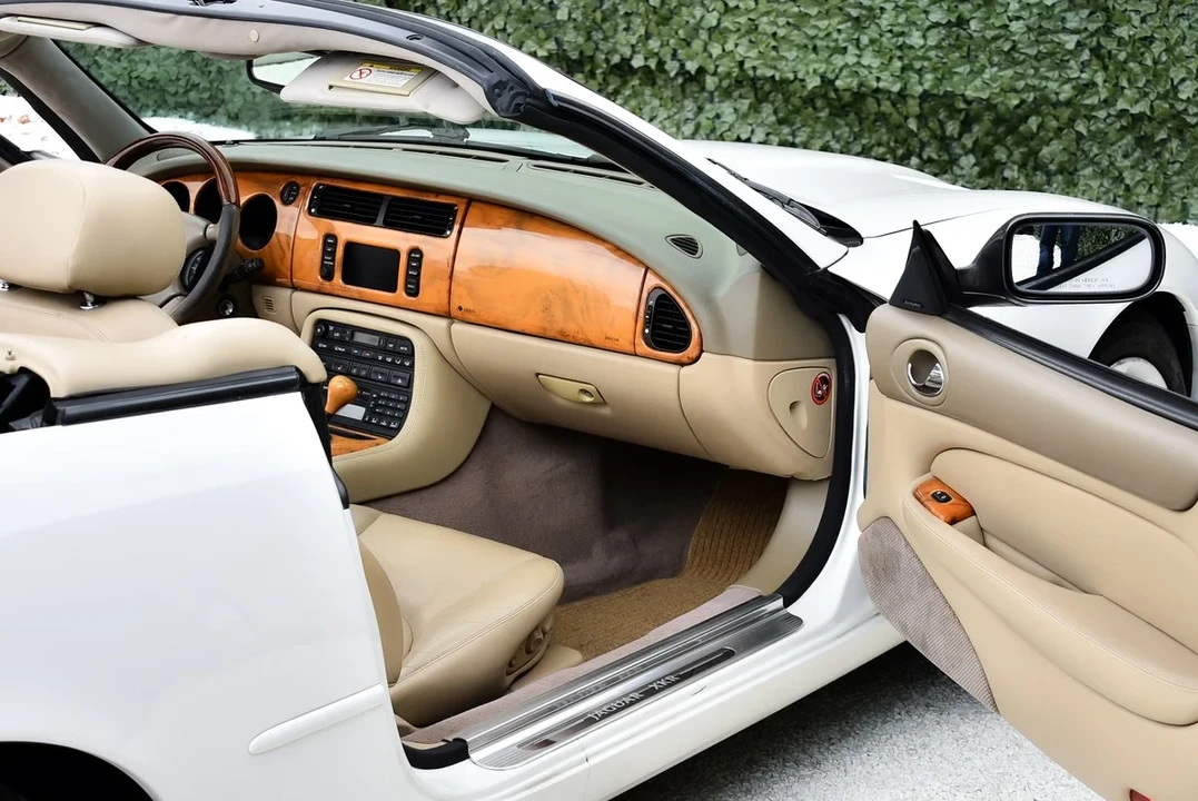 2001 Jaguar X100 XKR - Image 29 of 31