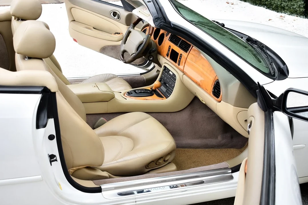 2001 Jaguar X100 XKR - Image 30 of 31