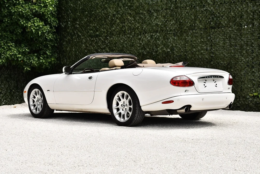 2001 Jaguar X100 XKR - Image 12 of 31