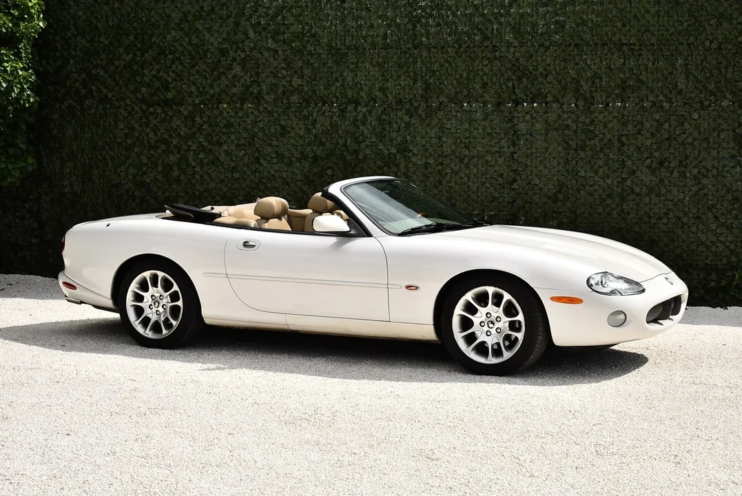 2001 Jaguar X100 XKR - Image 6 of 31