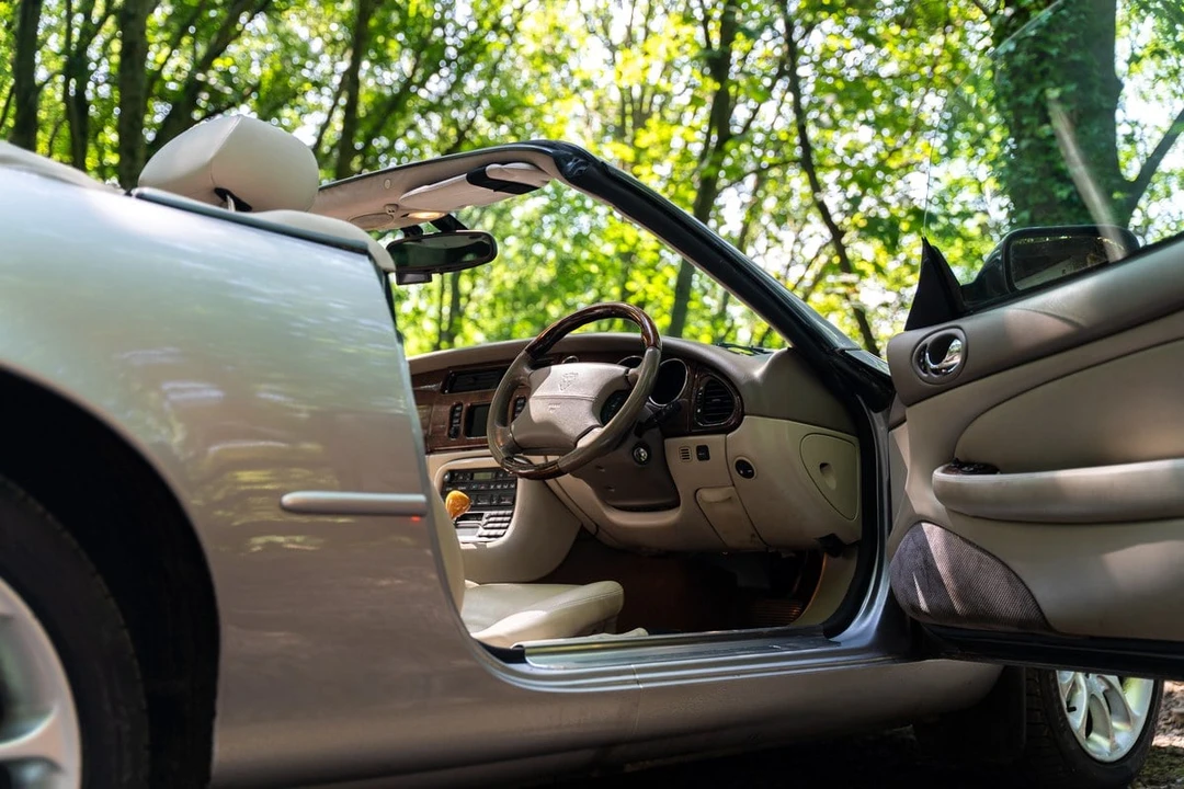 2001 Jaguar X100 XKR - Image 26 of 30