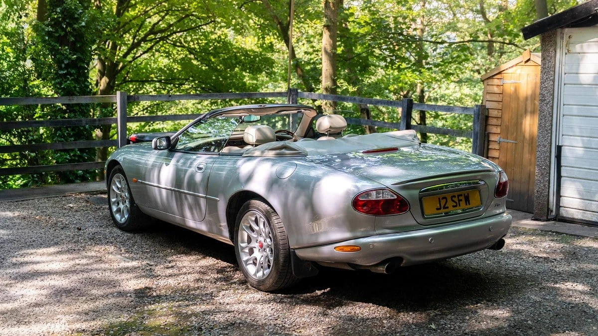 2001 Jaguar X100 XKR - Image 17 of 30