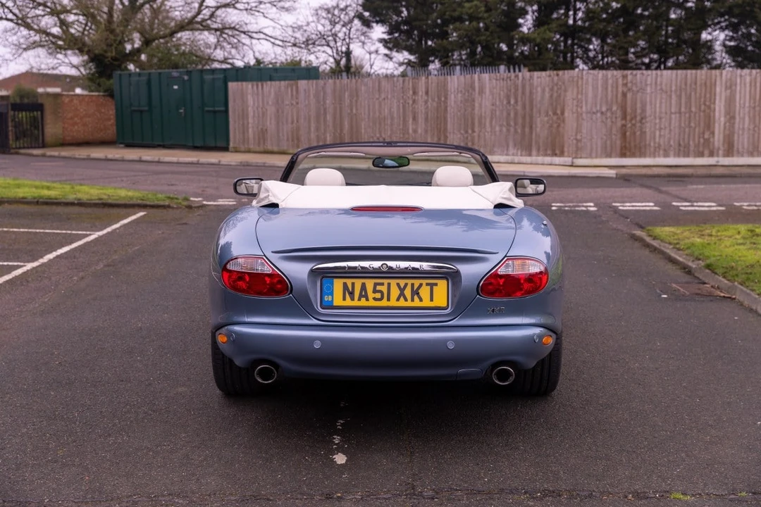 2001 Jaguar X100 XKR - Image 9 of 30