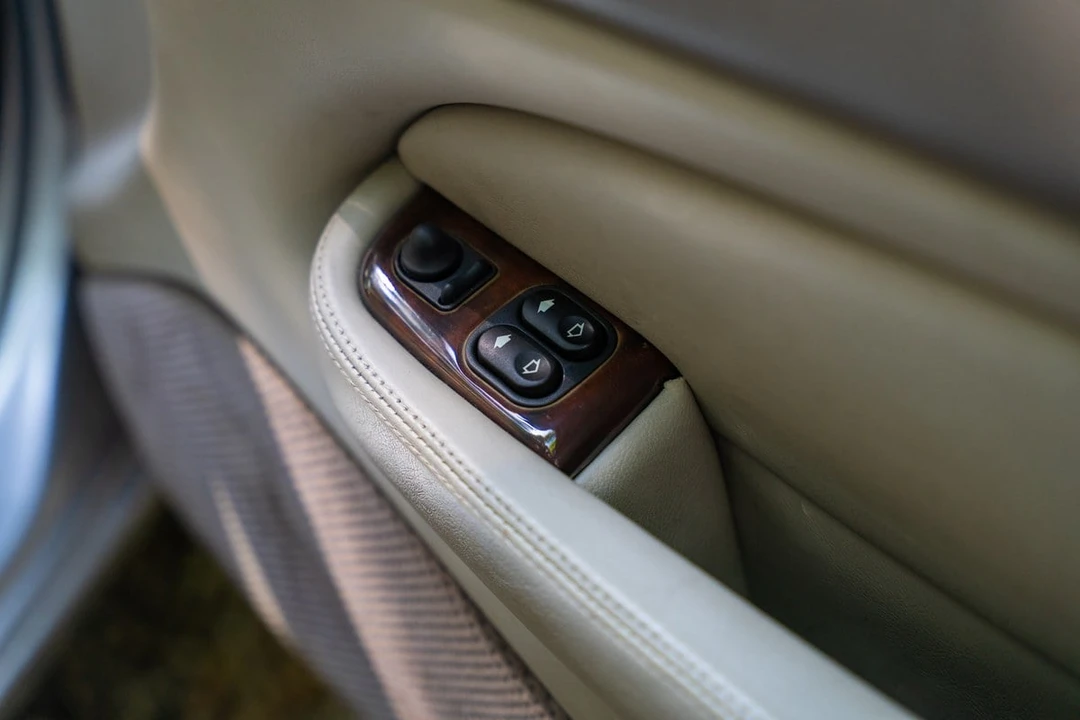 2001 Jaguar X100 XKR - Image 29 of 30