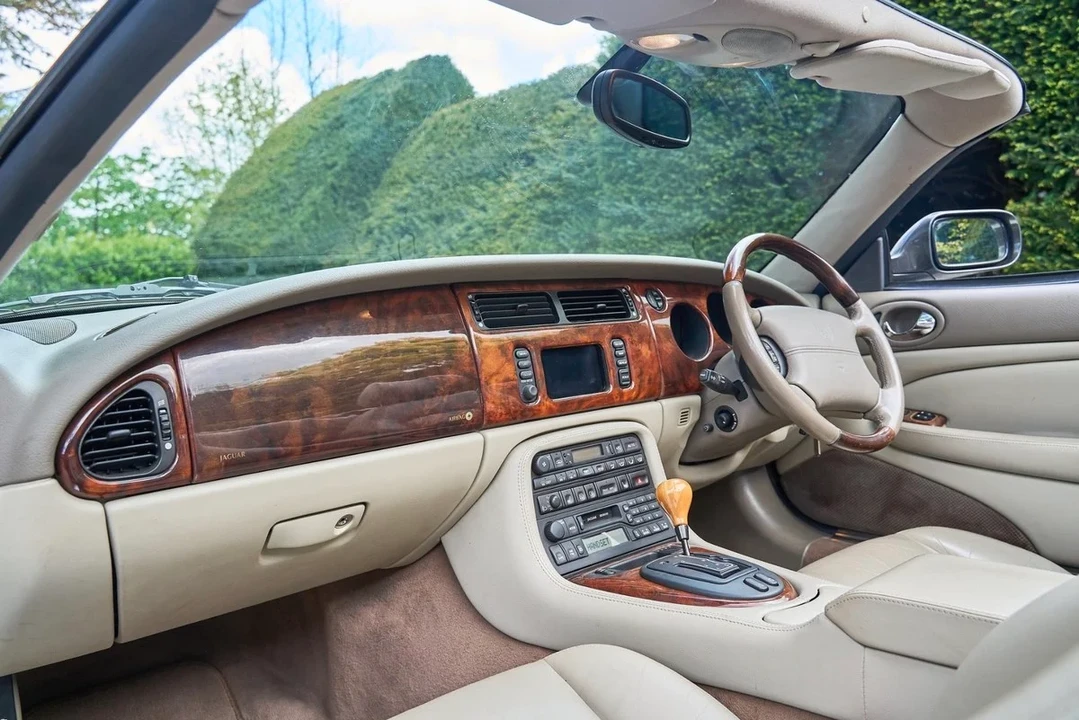 2001 Jaguar X100 XKR - Image 4 of 30