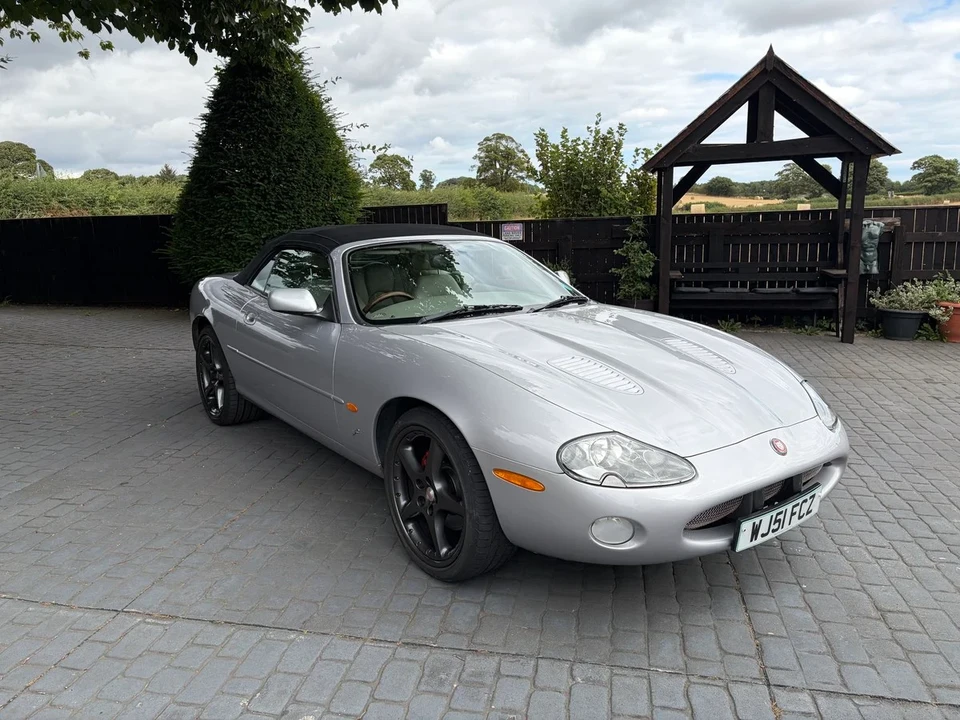 2001 Jaguar X100 XKR - Image 18 of 30