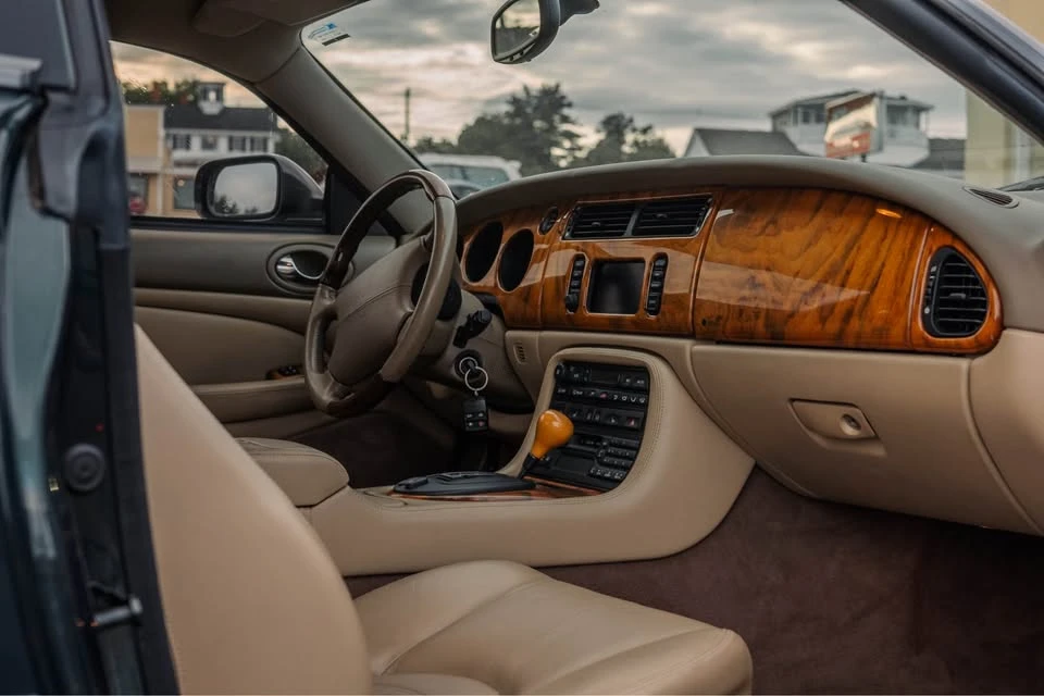 2001 Jaguar X100 XKR - Image 5 of 13