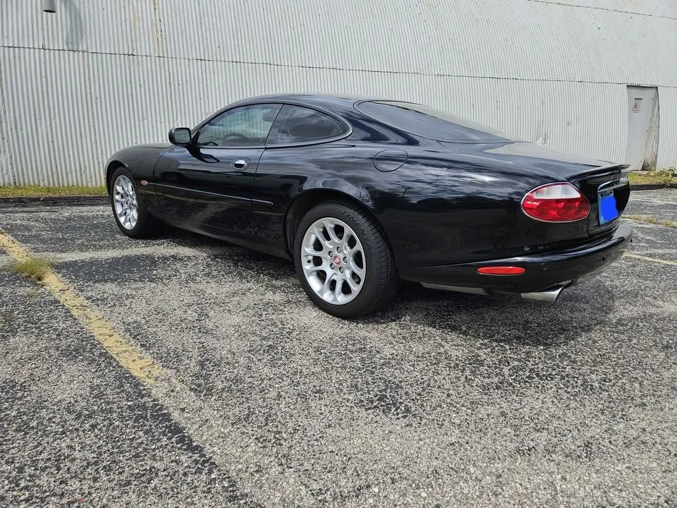 2001 Jaguar X100 XKR - Image 4 of 18