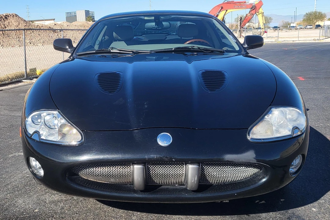 2001 Jaguar X100 XKR - Image 2 of 31