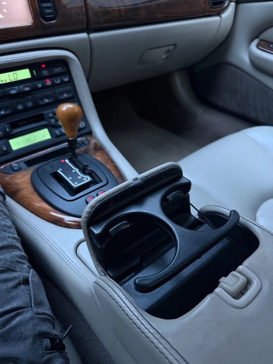 2001 Jaguar X100 XKR - Image 11 of 31