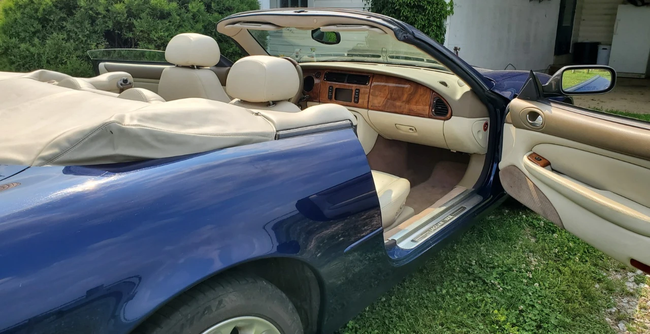 2001 Jaguar X100 XKR - Image 2 of 31