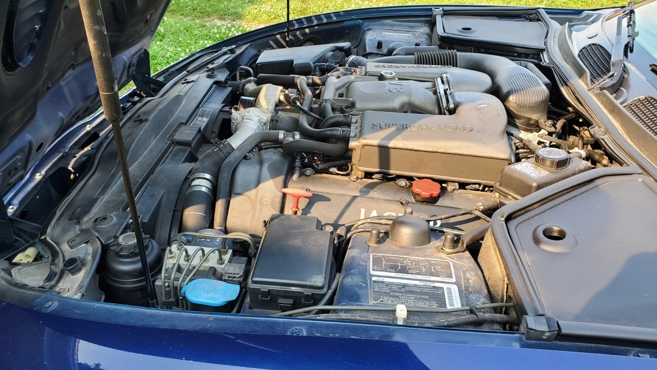 2001 Jaguar X100 XKR - Image 10 of 31