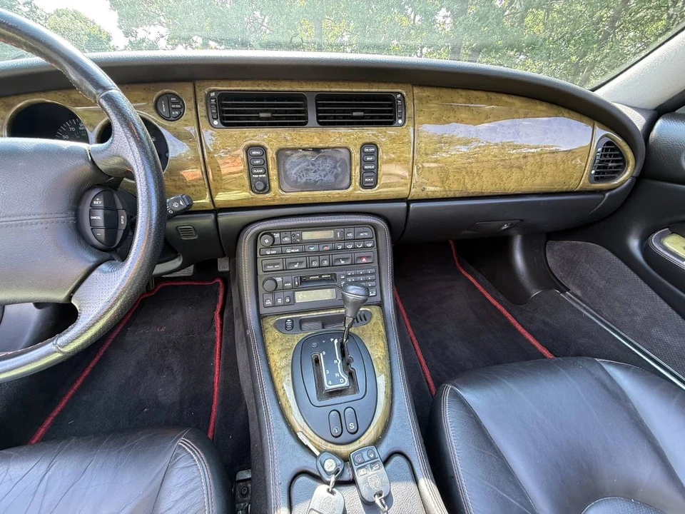 2001 Jaguar X100 XKR - Image 22 of 24