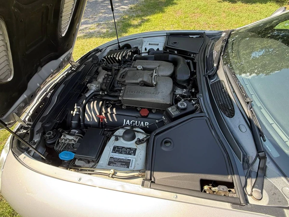 2001 Jaguar X100 XKR - Image 10 of 24