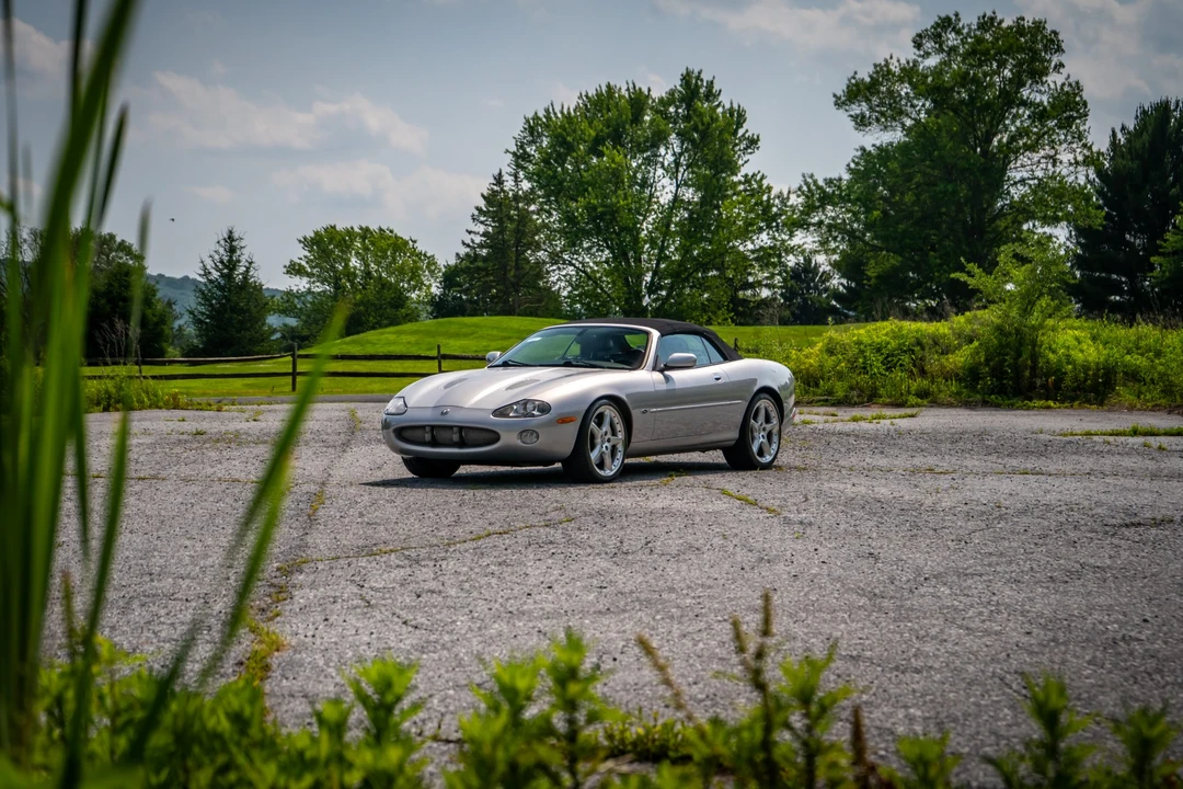 2001 Jaguar X100 XKR - Image 2 of 31