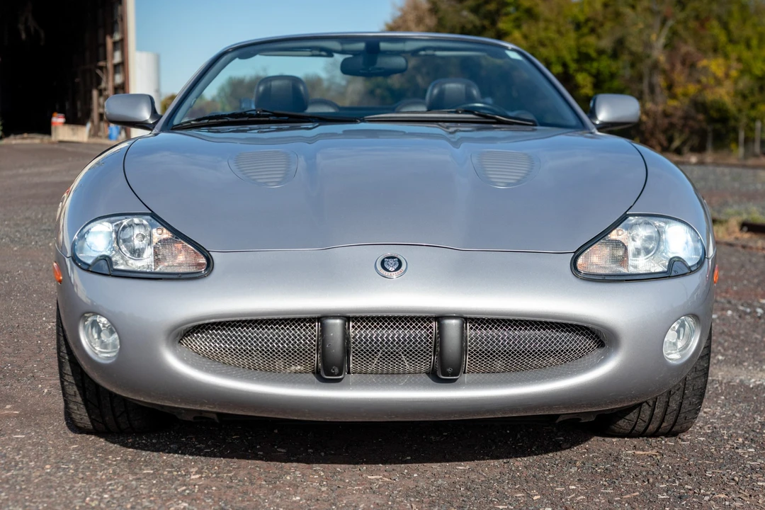 2001 Jaguar X100 XKR - Image 2 of 31