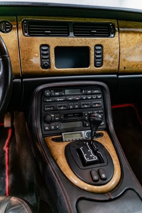 2001 Jaguar X100 XKR - Image 14 of 18