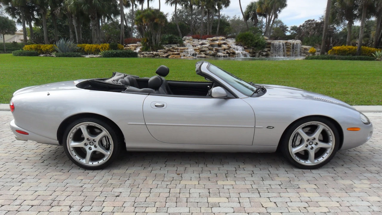 2001 Jaguar X100 XKR - Image 9 of 13