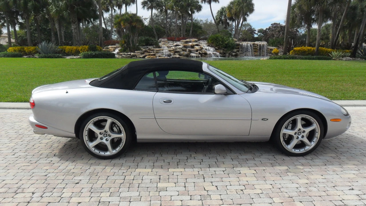 2001 Jaguar X100 XKR - Image 12 of 13