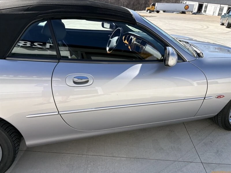 2001 Jaguar - Image 17 of 31
